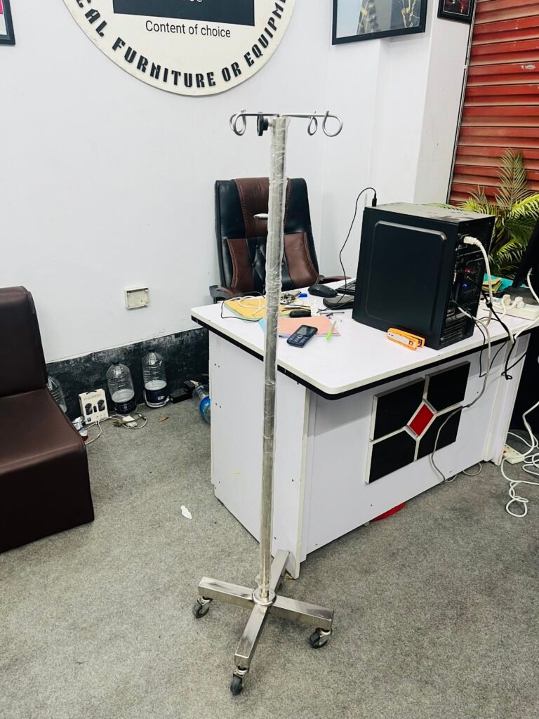 এস এস পায়া ৪ মাথা